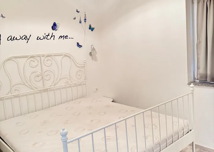 Blue Morning Apartments, - By Ta Leut Agency Lejlighed