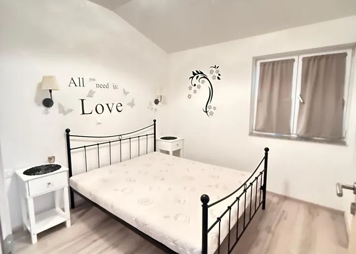 アパート Blue Morning Apartments, - By Ta Leut Agency ヴーシ